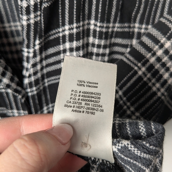 Aritzia Wilfred Free front-tie crop top black and white plaid - Size S - Picture 4 of 5